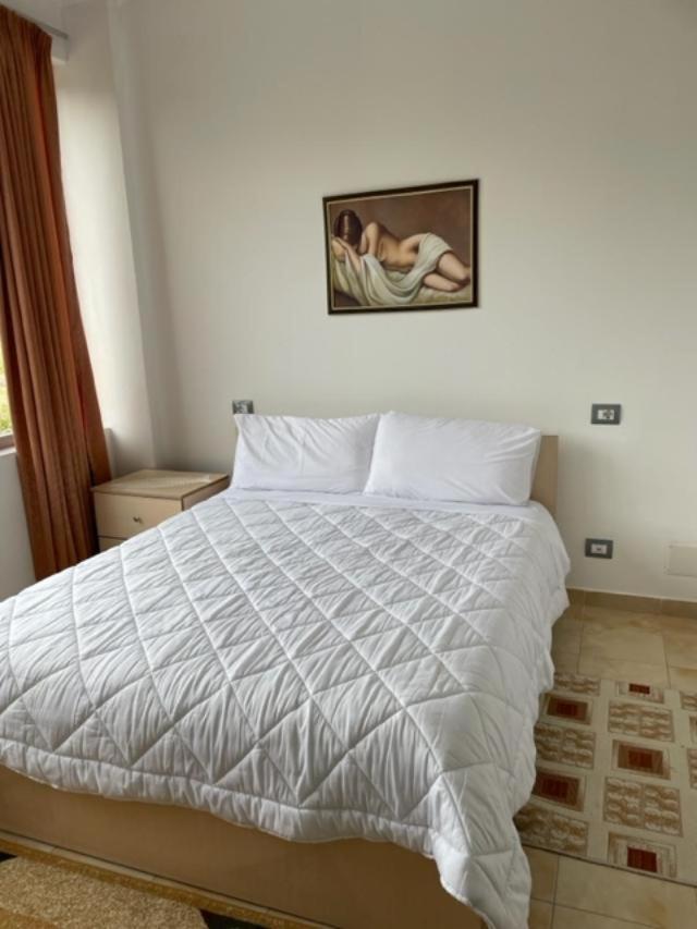 "Frogs House" Hotel & Restorant Slow Food Lushnjë Zewnętrze zdjęcie