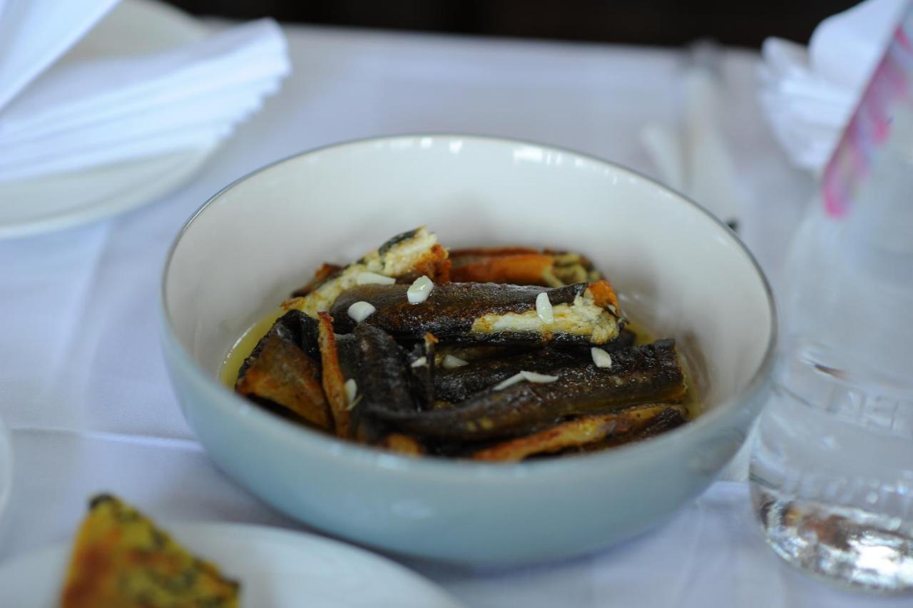 "Frogs House" Hotel & Restorant Slow Food Lushnjë Zewnętrze zdjęcie