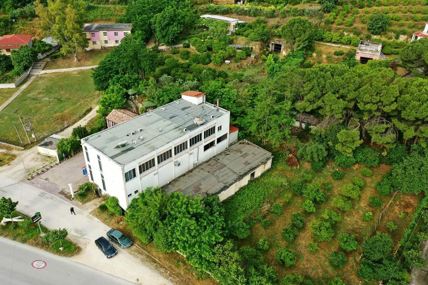 "Frogs House" Hotel & Restorant Slow Food Lushnjë Zewnętrze zdjęcie