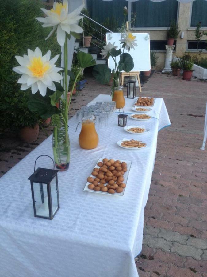 "Frogs House" Hotel & Restorant Slow Food Lushnjë Zewnętrze zdjęcie